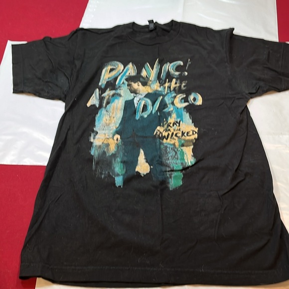 Panic at the Disco BLACK T SHIRT Pray for the Wicked Band Shirt Men Size Medium - Picture 2 of 7